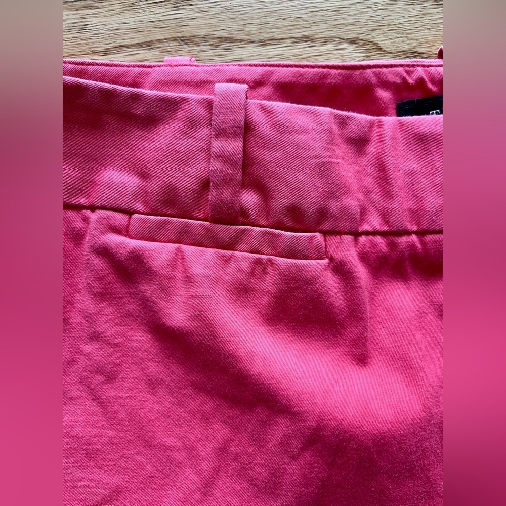Talbots | Red Signature Cropped
Pant. Size 10 - Picture 2 of 9